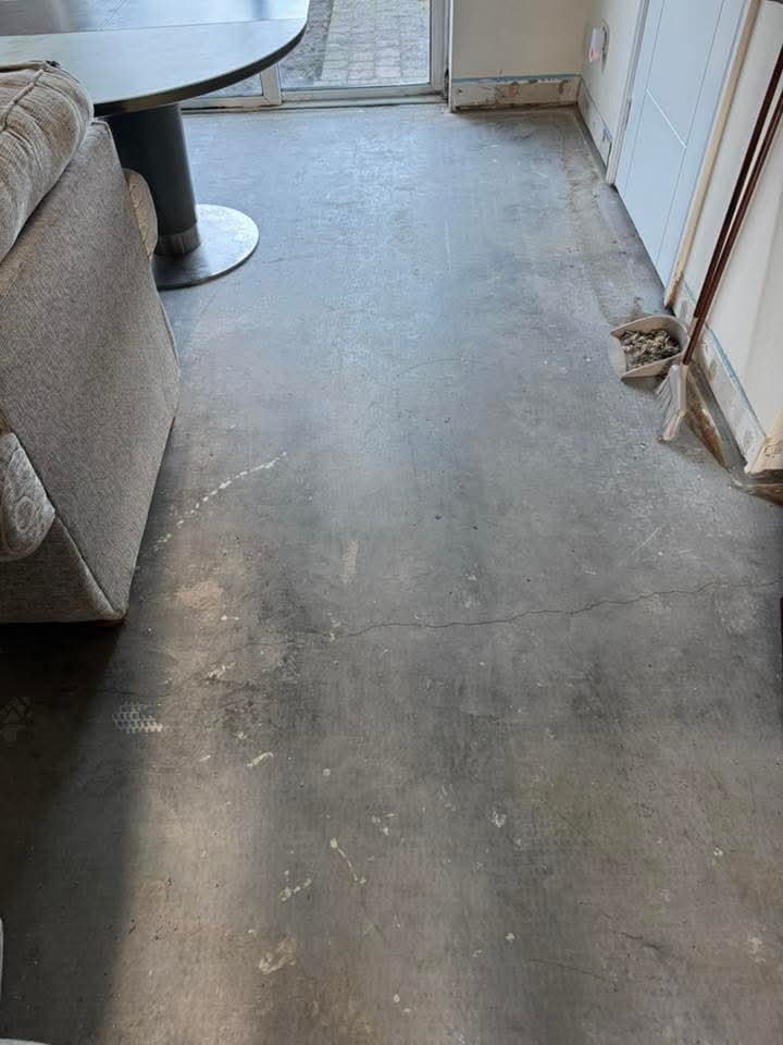 Finished large-format marble floor